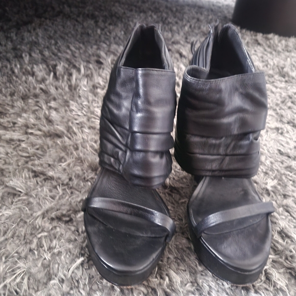 Joe's Jeans Lilly Wedges - Picture 5 of 5